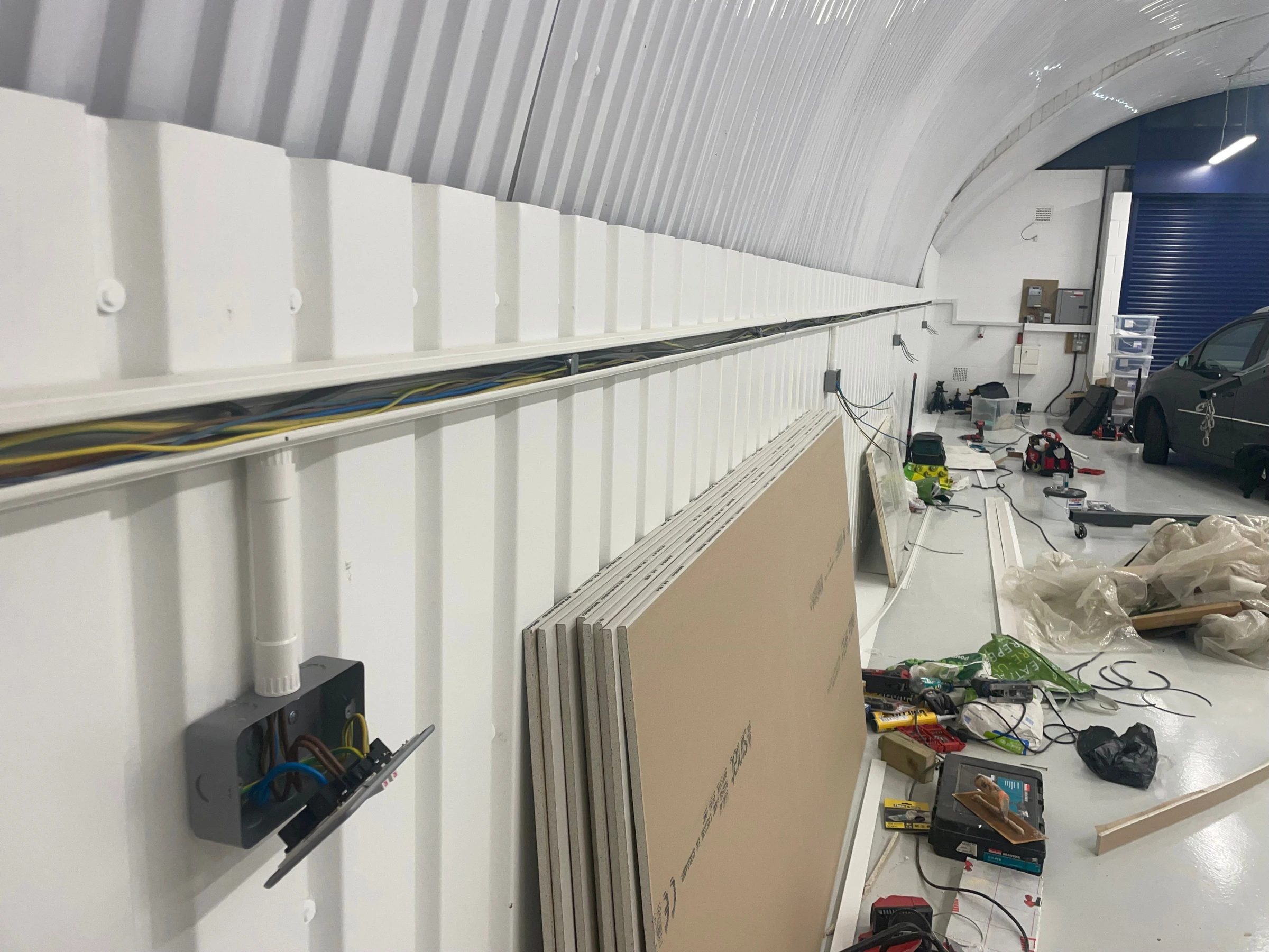 New power circuits installed for a garage. London, photo 1